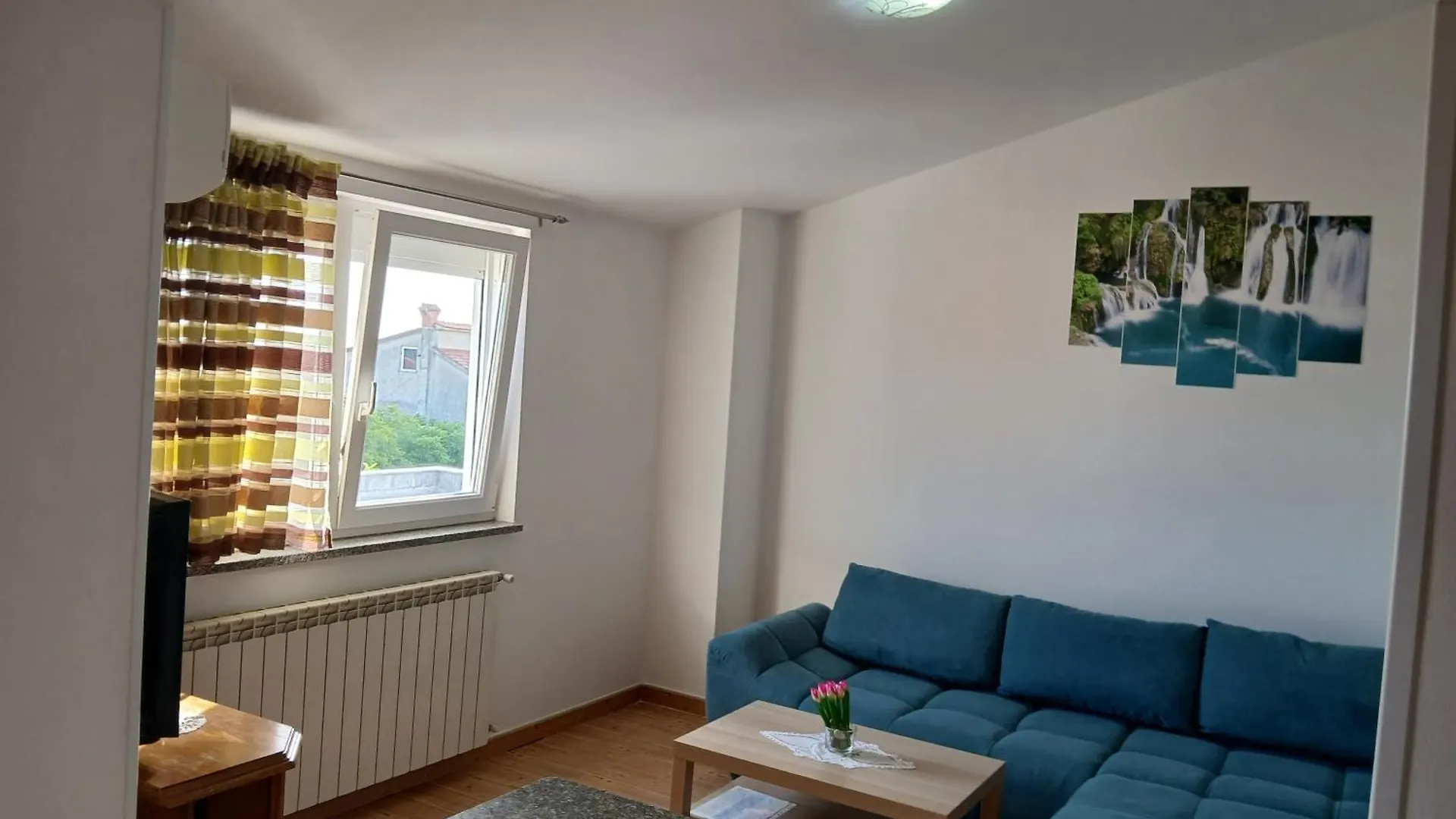 Lara Apartments أوماغ