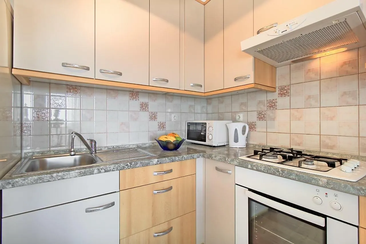 Lara Apartments أوماغ 0*,