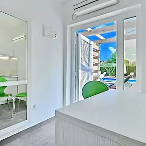  Apartment Elio